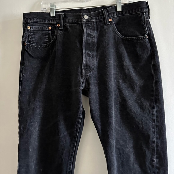Levi Strauss Levi’s Black 501 Straight Leg Classic Denim Jeans Size 38X30 EUC - Picture 5 of 12